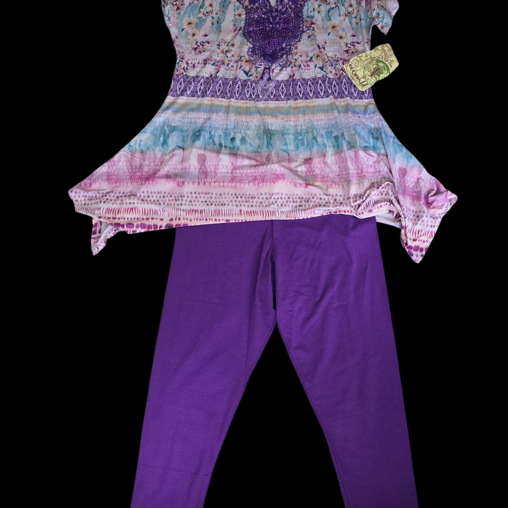 ONE WORLD Vibrant Tunic with Purple Leggings